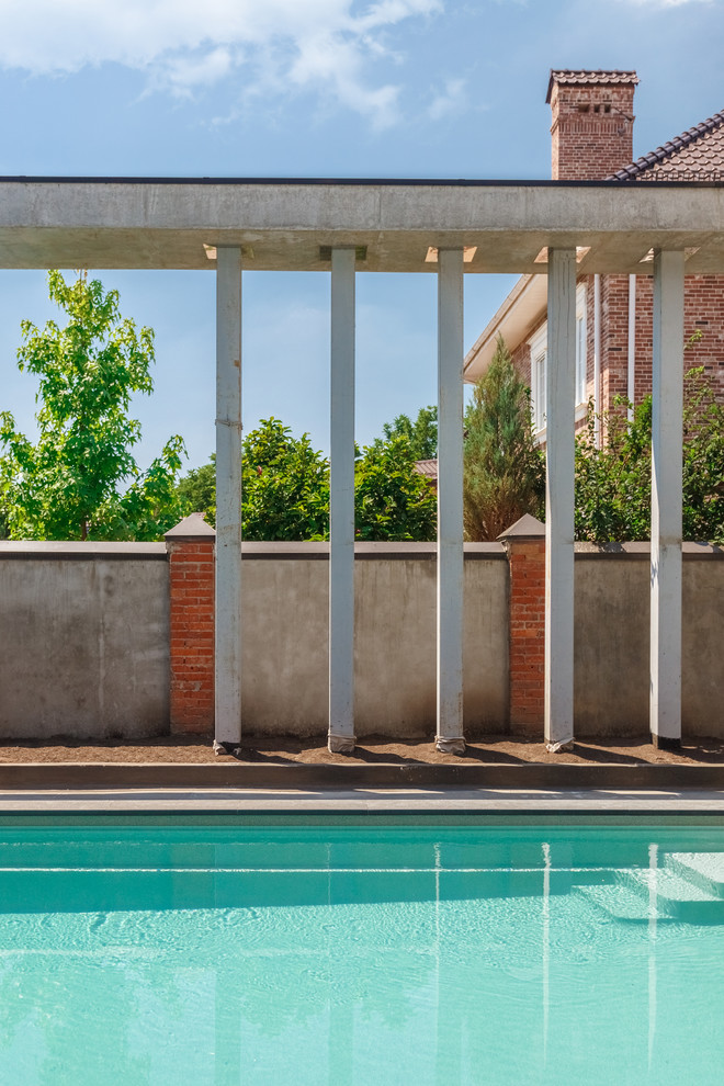 Бассейн в процессе реализации.