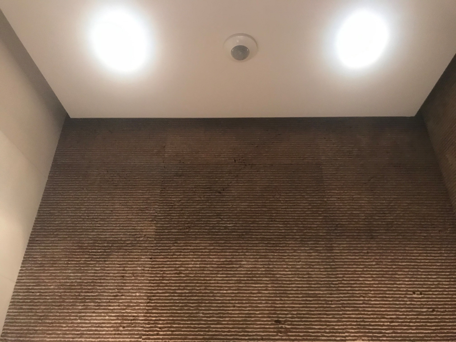 Обложка проекта: Загородный дом с бассейном