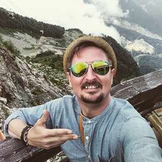 Сафонов Юрий