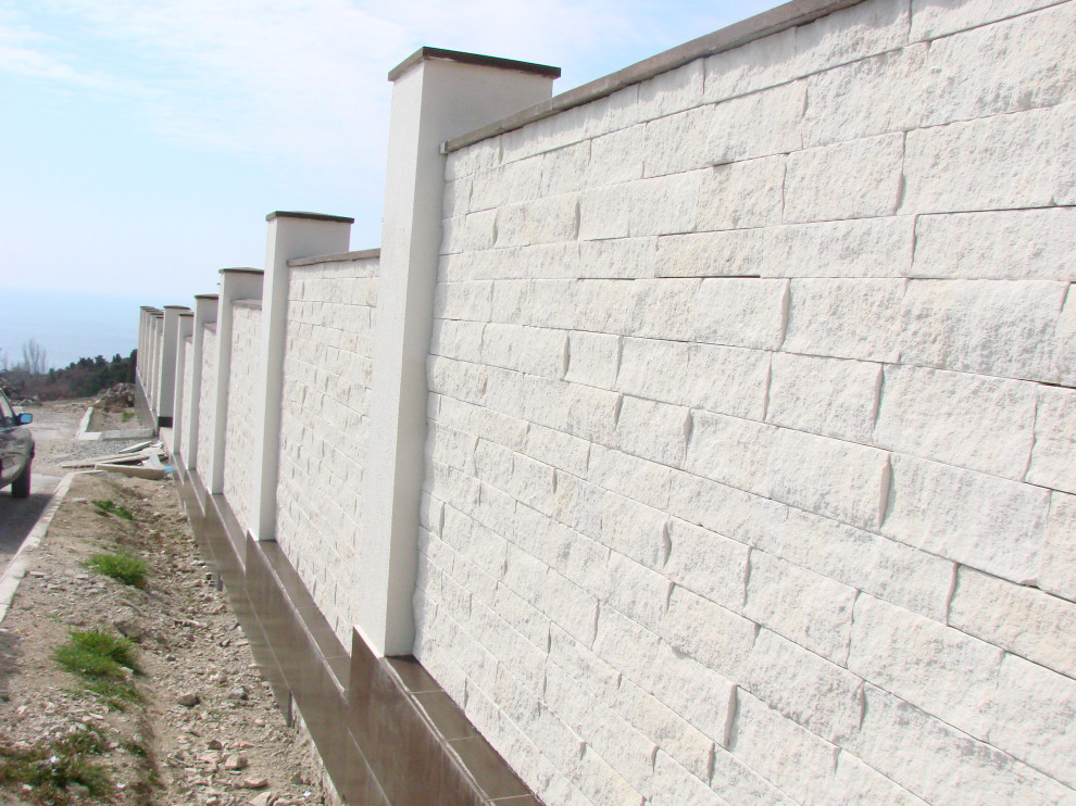 Фасады из инкерманского камня