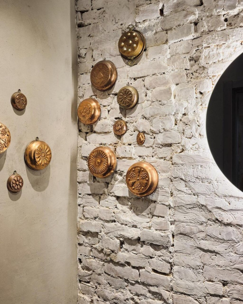 Фактурная штукатурка в кондитерской в г. Пушкин.