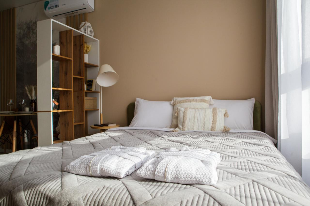 Редизайн интерьера студии с ремонтом от застройщика.