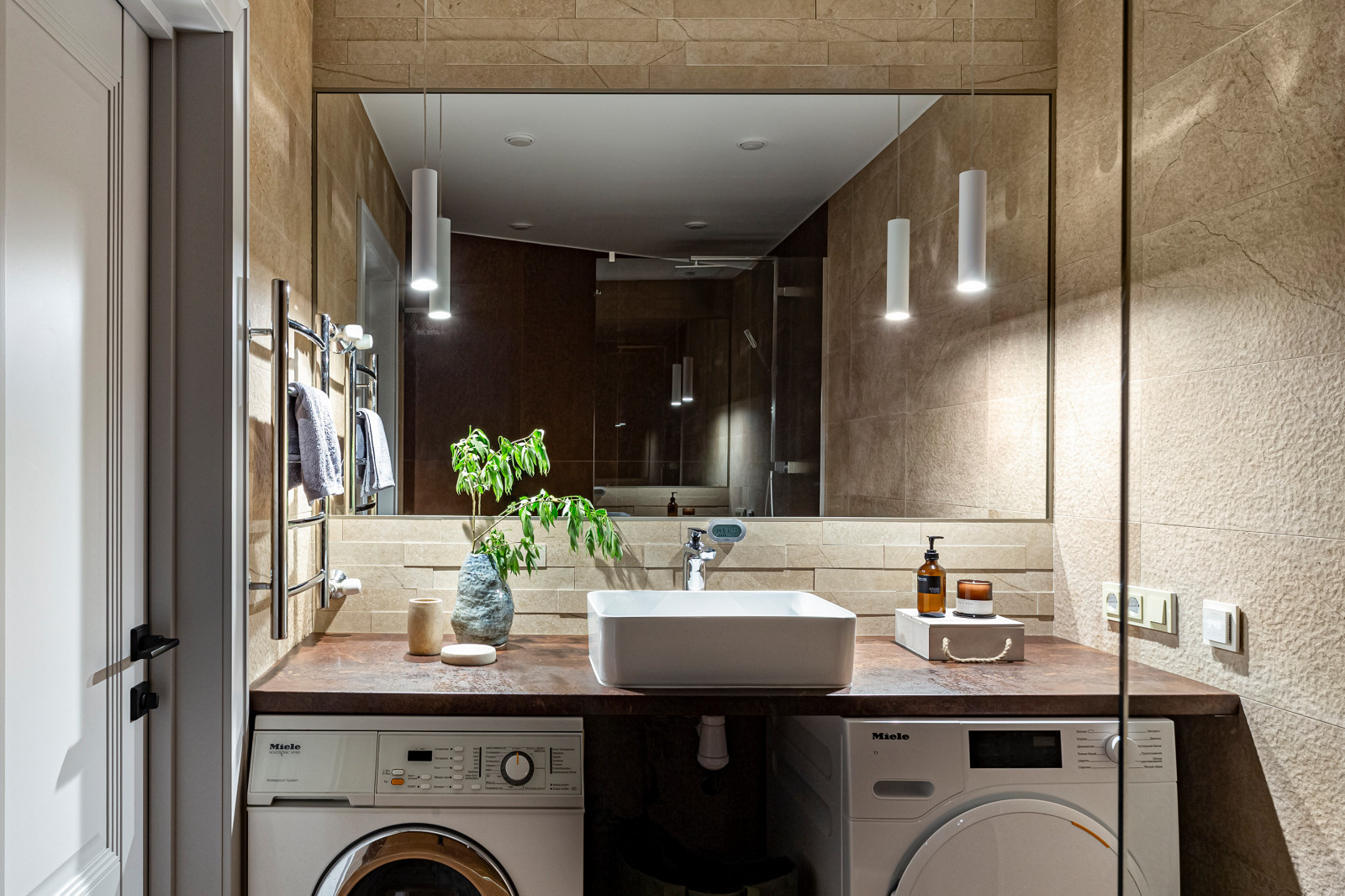 Яркая квартира Насти Заркуа