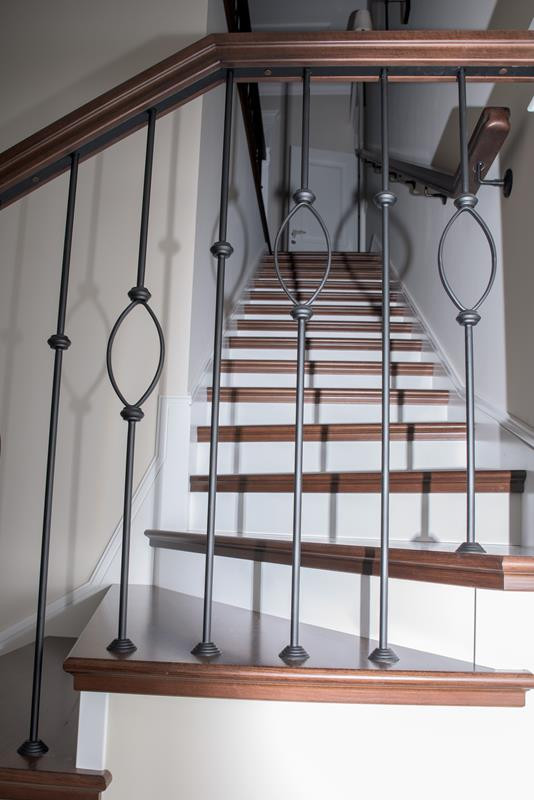 Столярные изделия в коттедж : лестницы, мебель, двери и тд.