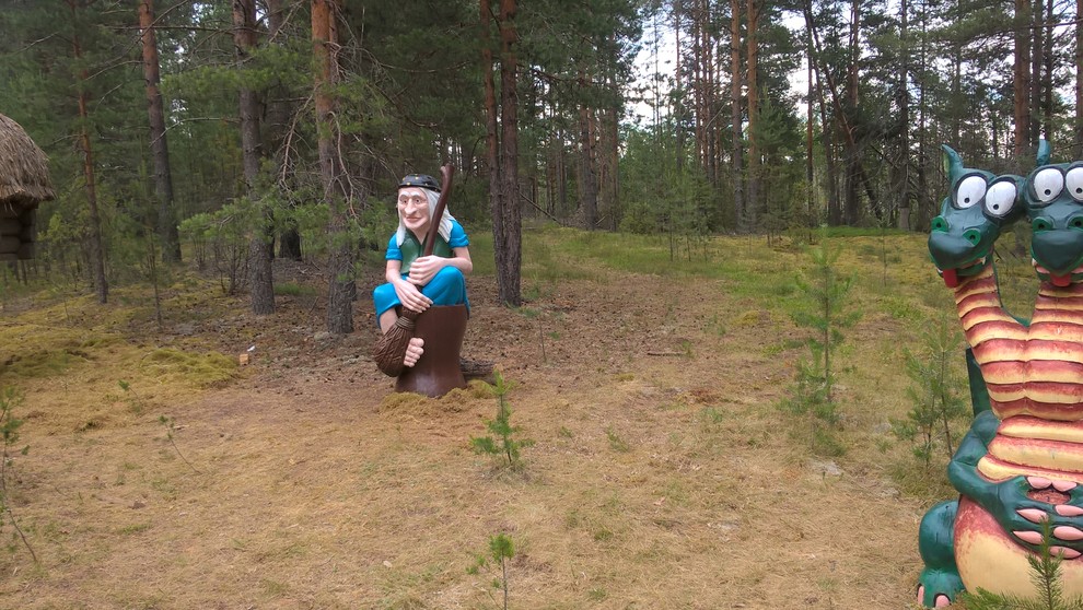 Скульптура из дерева