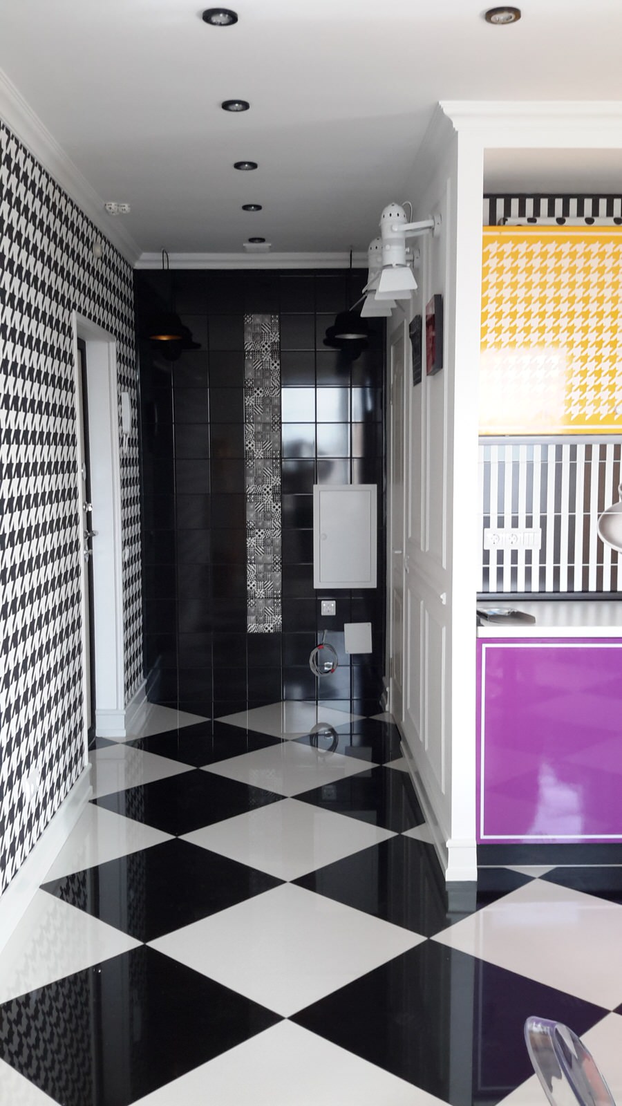 Михаил, Анна