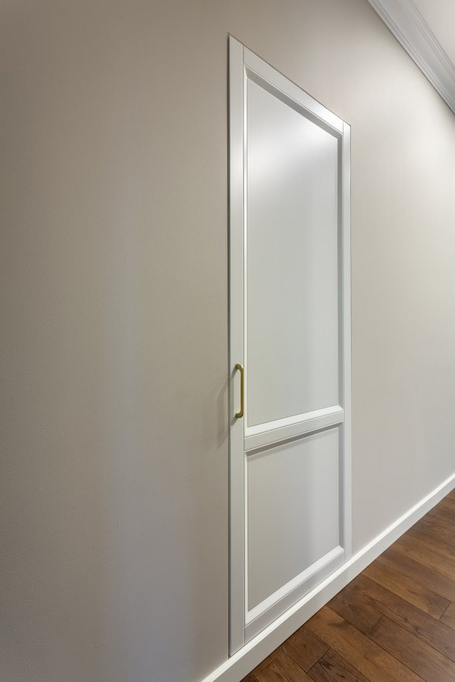 Встроенный шкафчик