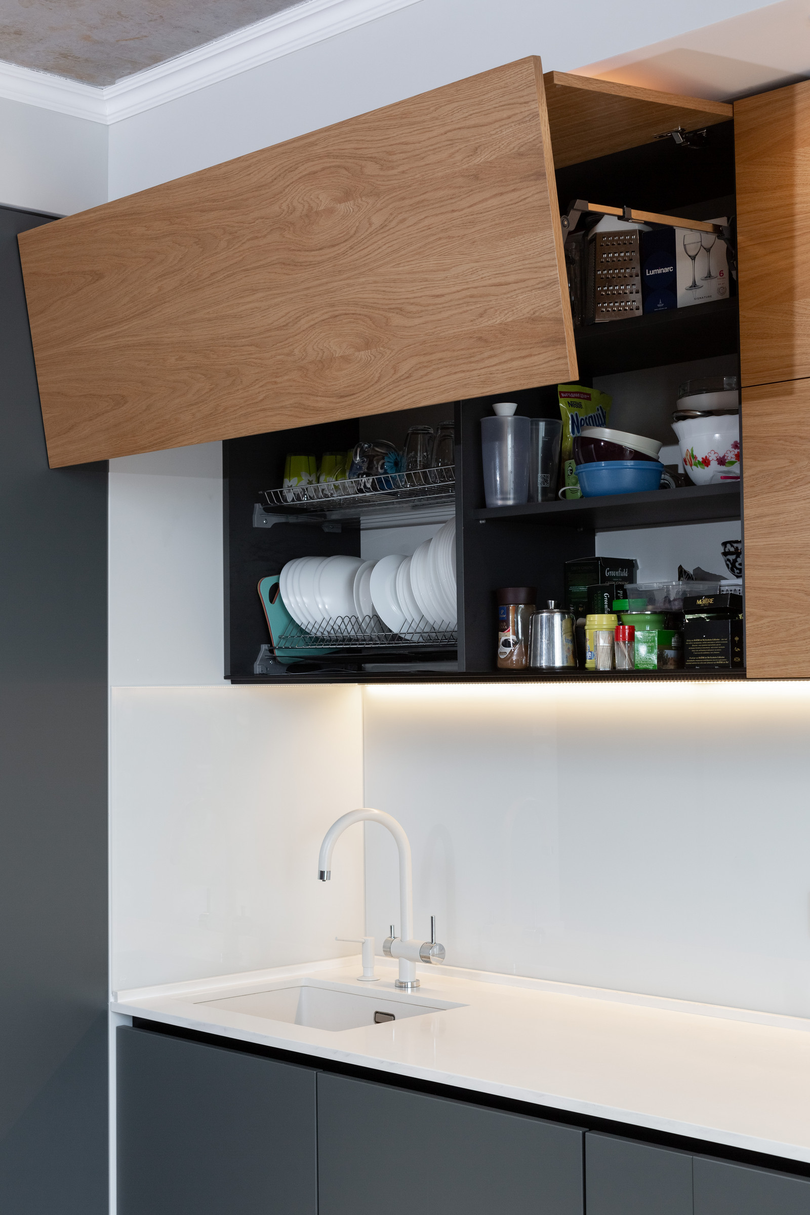 кухня хай тек