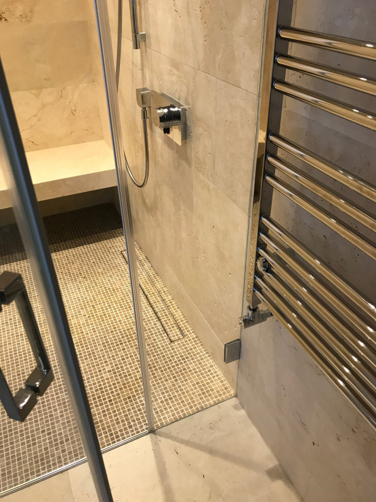 Душевая кабина/ванная комната