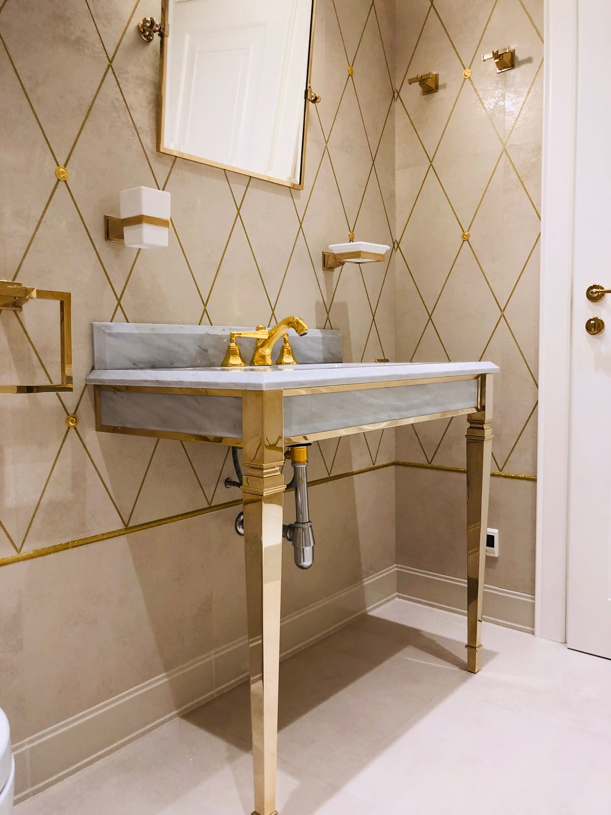 КВАРТИРА НА МОЖАЙКЕ