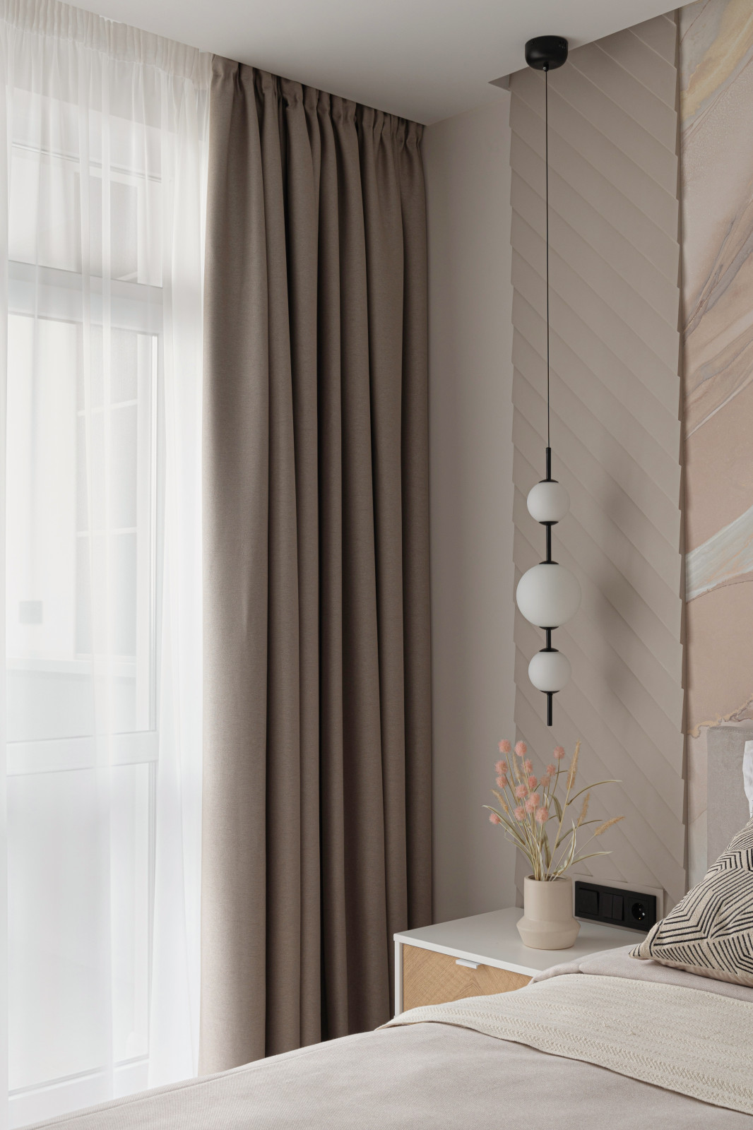 Прикроватная тумба и панели