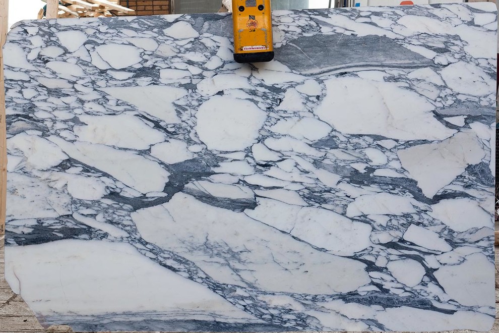 Классы и категории мрамора: Как они «диктуют» цену камня