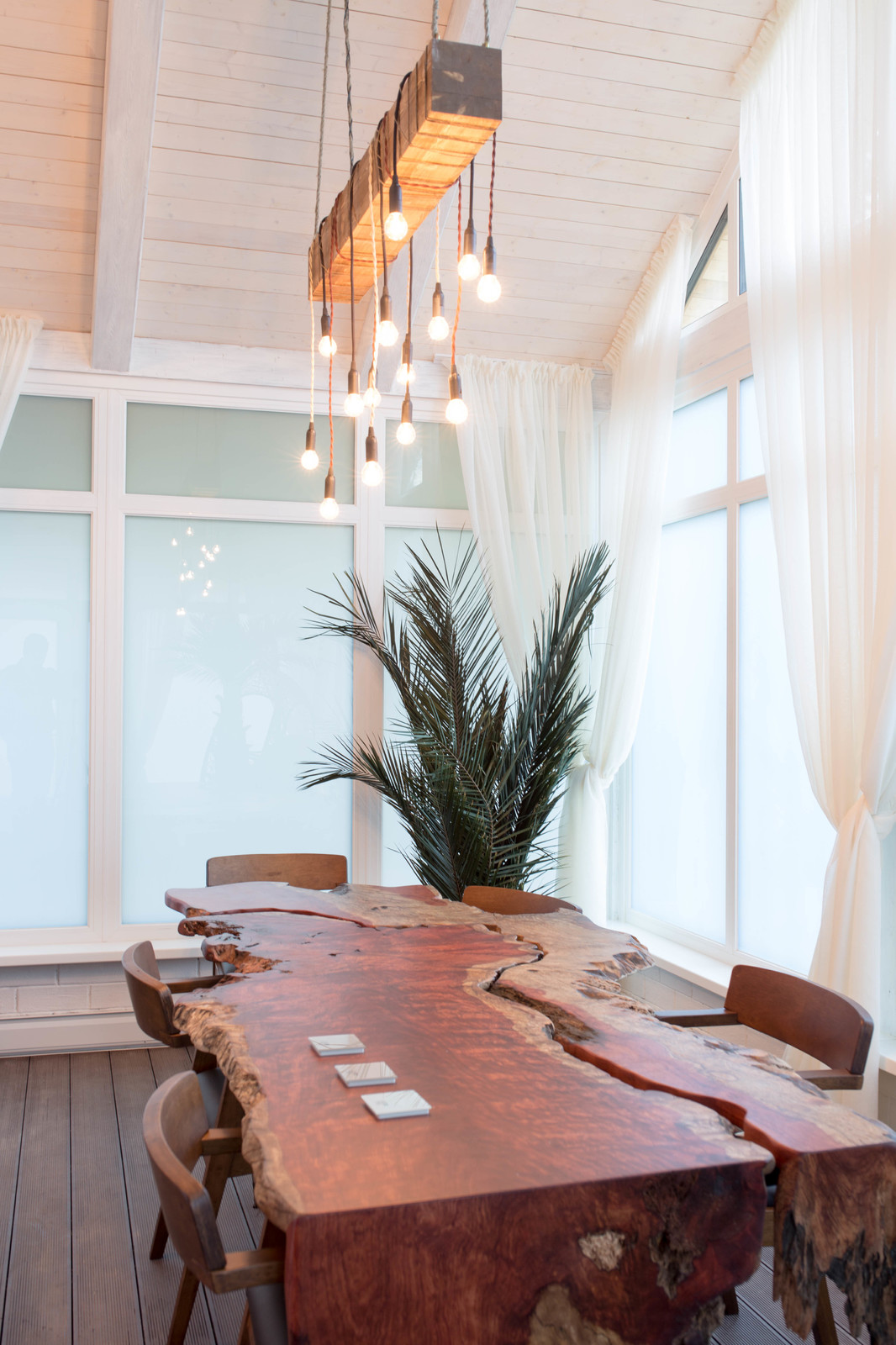 Стекло с переменной прозрачностью