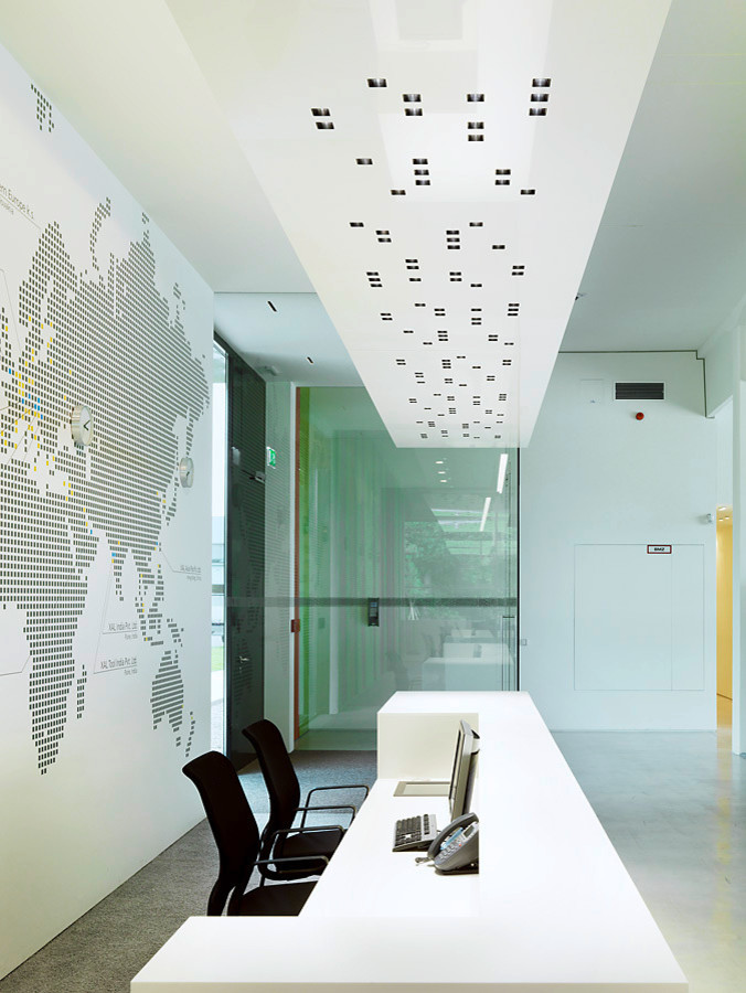 Карты в интерьере