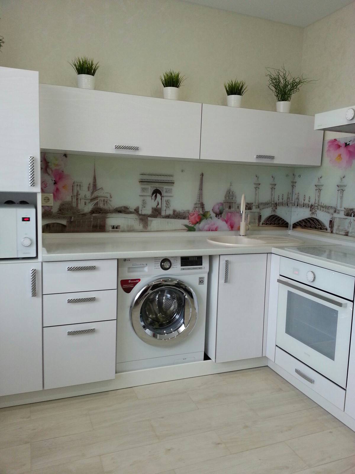 Обложка проекта: Кухонный фартук из закаленного стекла с фотопечатью "Прованс"