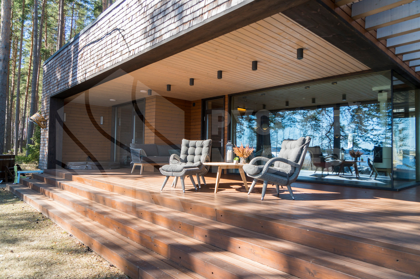 Одноэтажный дом в современном стиле с уютной сауной