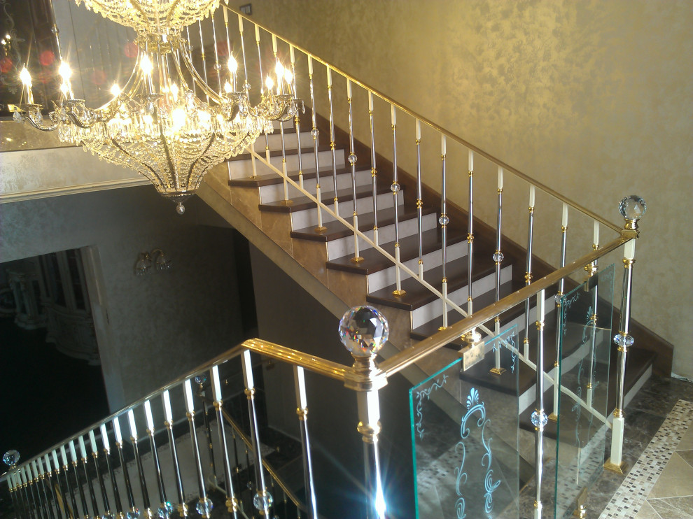 Лестница, латунное ограждение со стеклом, фабрика Grande forge, коллекция Париж