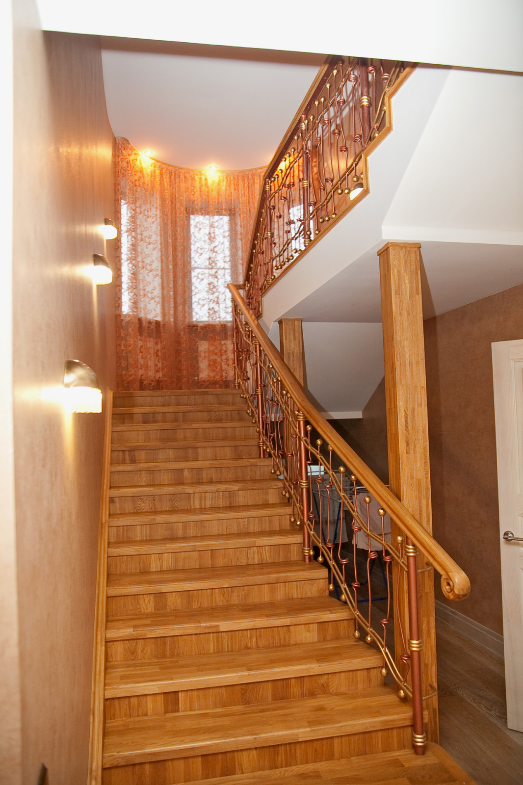 Дом с бассейном