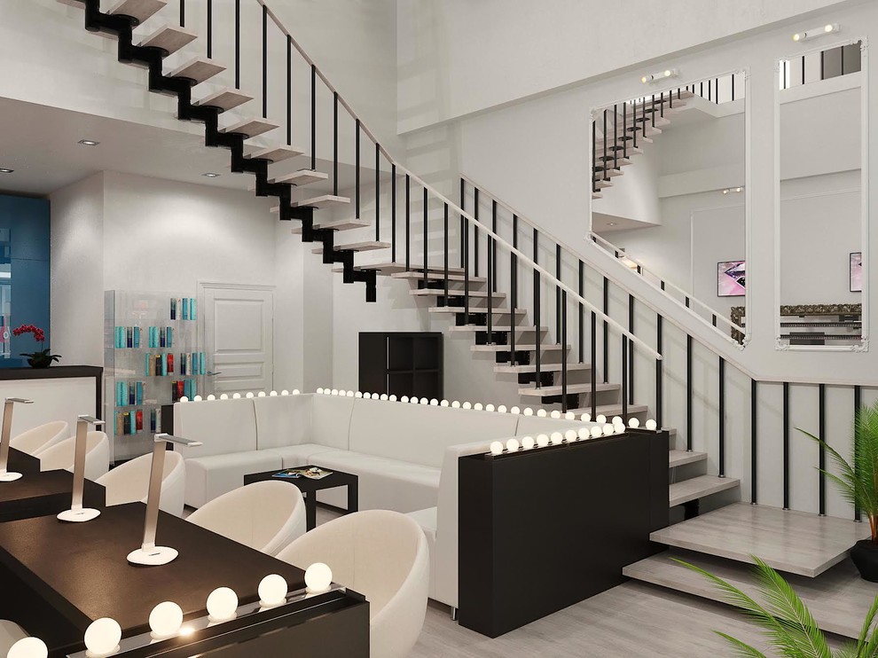 Первый этаж. Зона отдыха. Лестница.