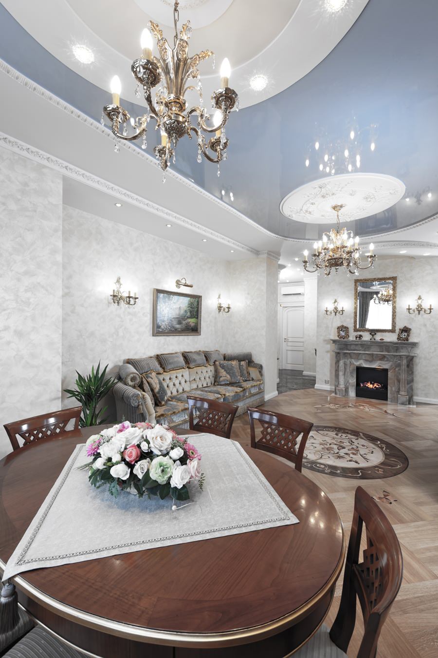 Трехкомнатная квартира на Севастопольском проспекте