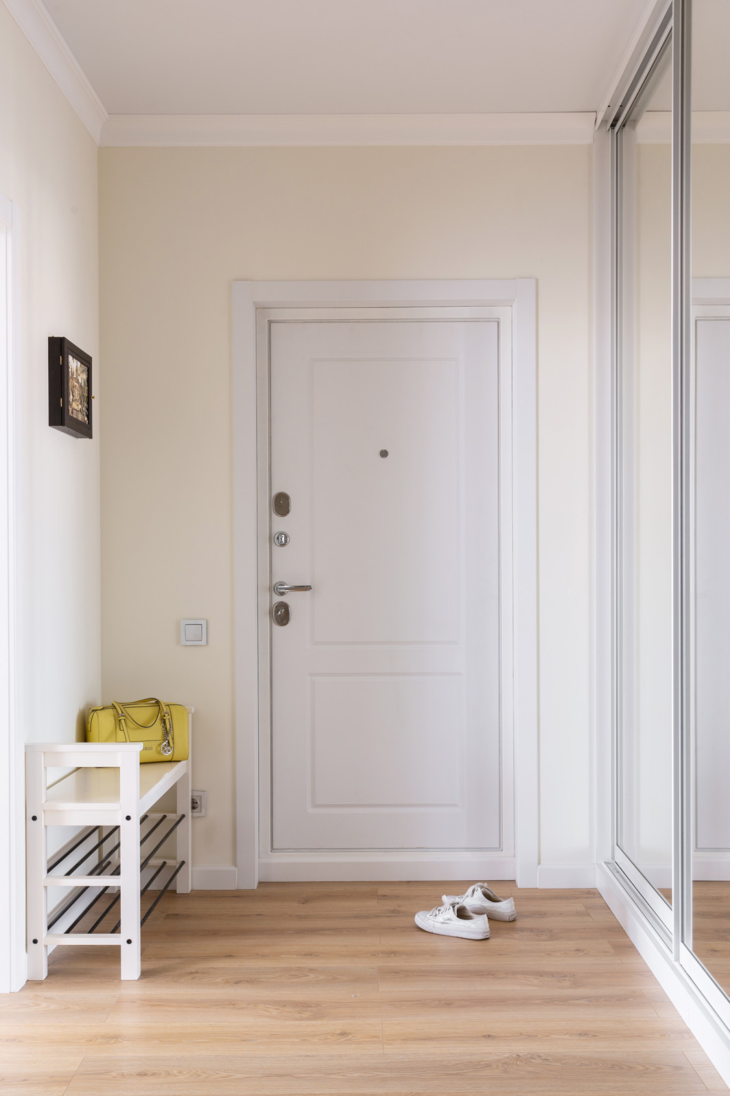 Квартира для родителей с натяжными потолками