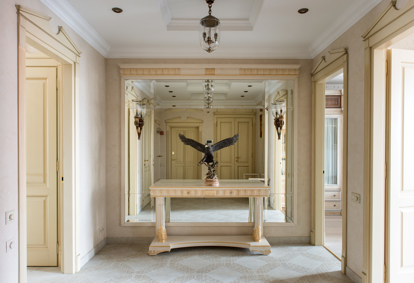 Квартира 120 м2 в ЖК "Соловьиная роща" в районе Куркино, Москва