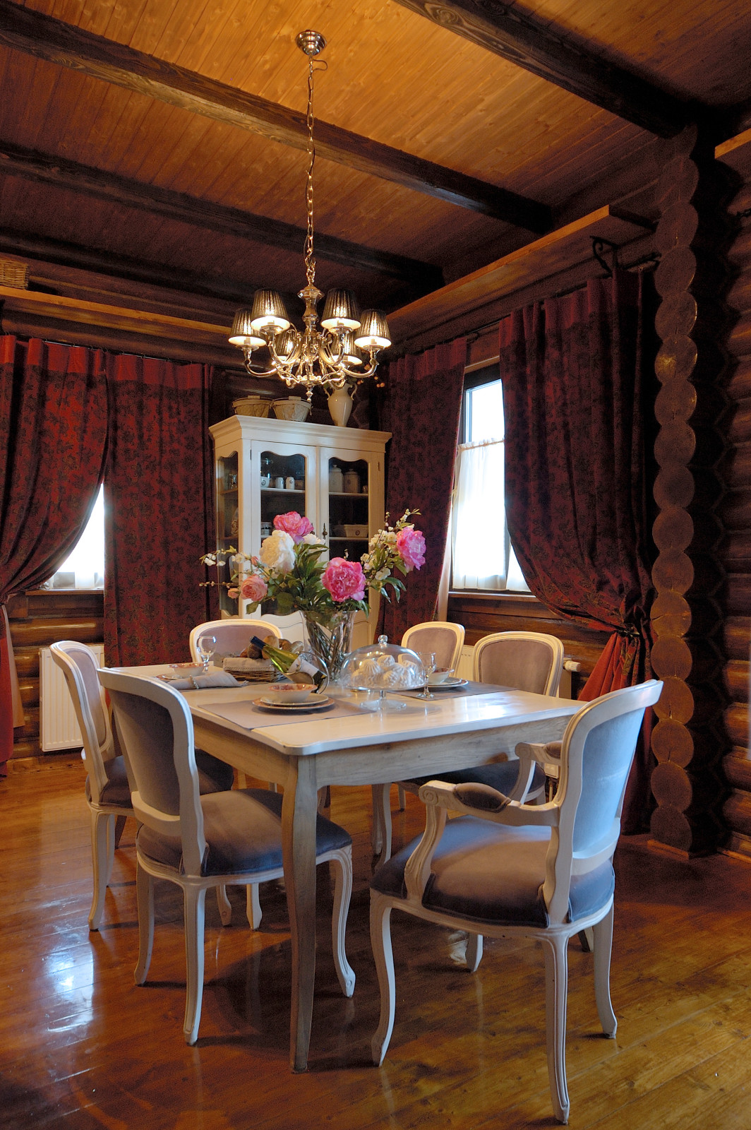 Обложка проекта: Гостиная в бревенчатом доме