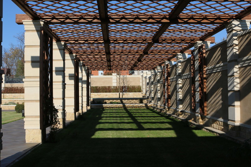 Усадьба с комплексом построек