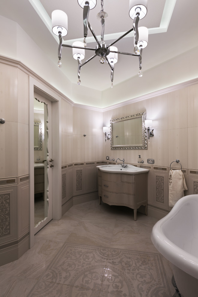 Обложка проекта: Светлые тона и зеркальные поверхности от Виктории Витковской