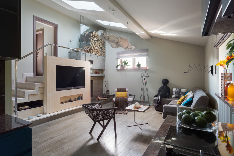 Houzz Украина: Дом для холостяка с камином и СПА-зоной