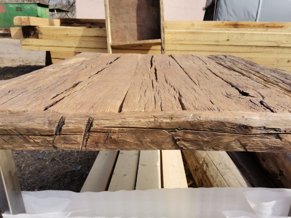 Обложка проекта: стол лофт   100/100 высота 45 см  амбарный дуб. ножки метал. лак