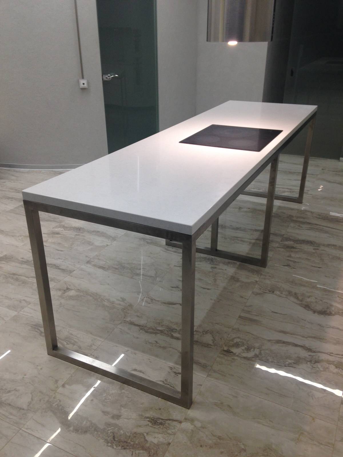 Обложка проекта: Ультрасовременная кухня