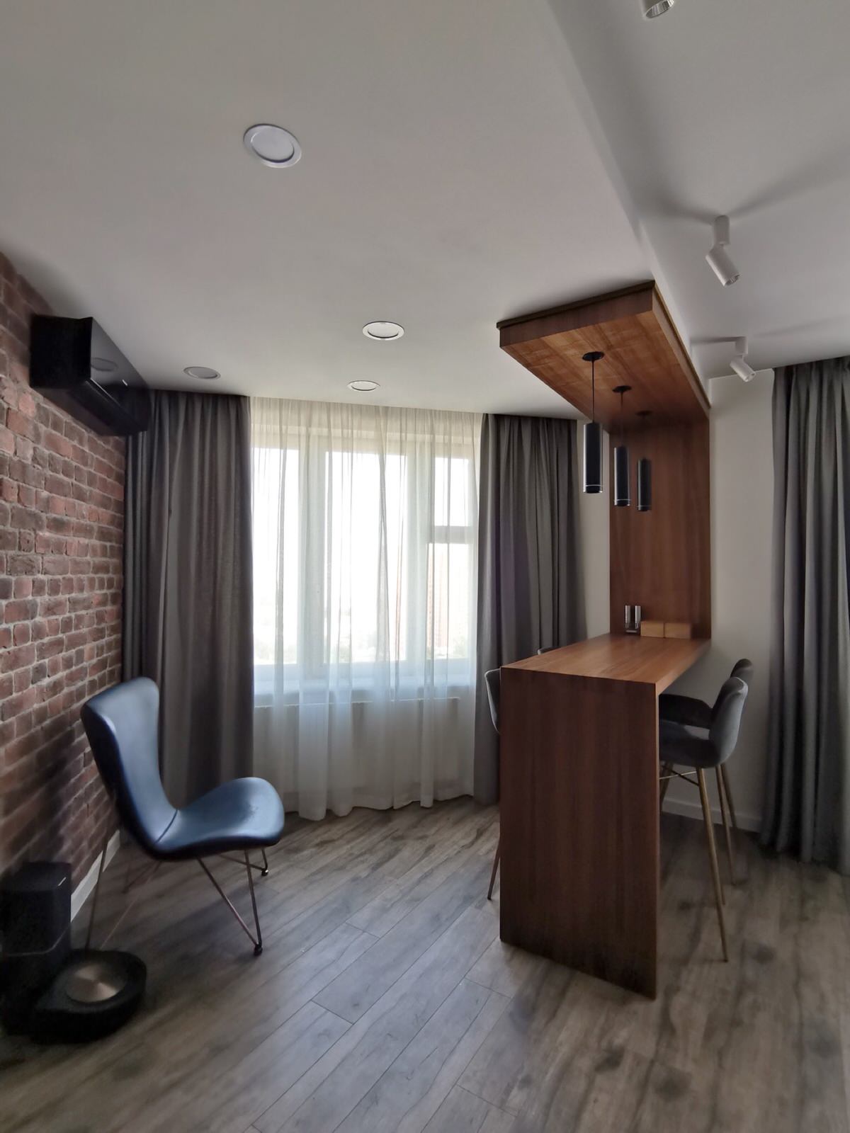 F3E08962-F260-48D9-8F1A-17692D5DC41D