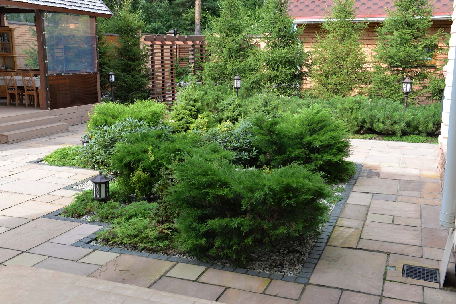 От знакомства до последнего цветника 6 месяцев