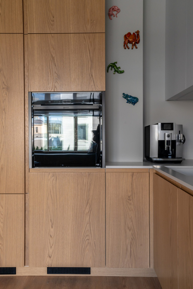 Дизайн-проект с ярким искусством