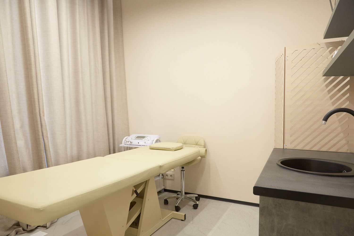 Реализация  студии аппаратной косметологии