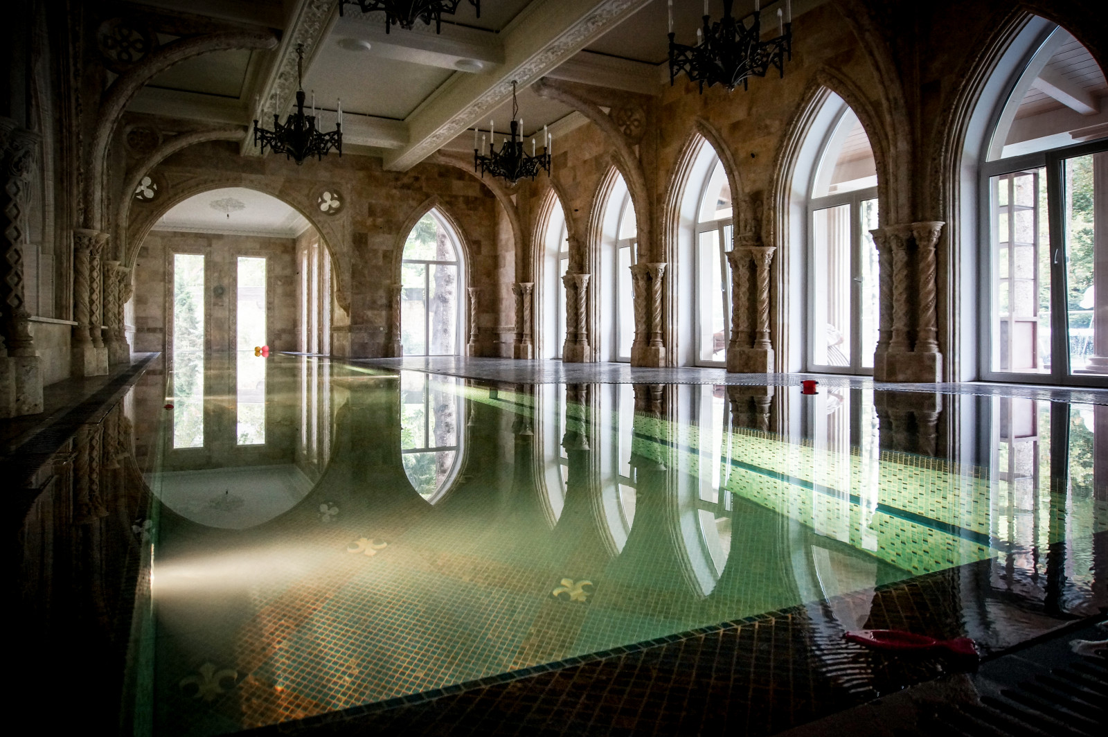 Фрагменты готического интерьера