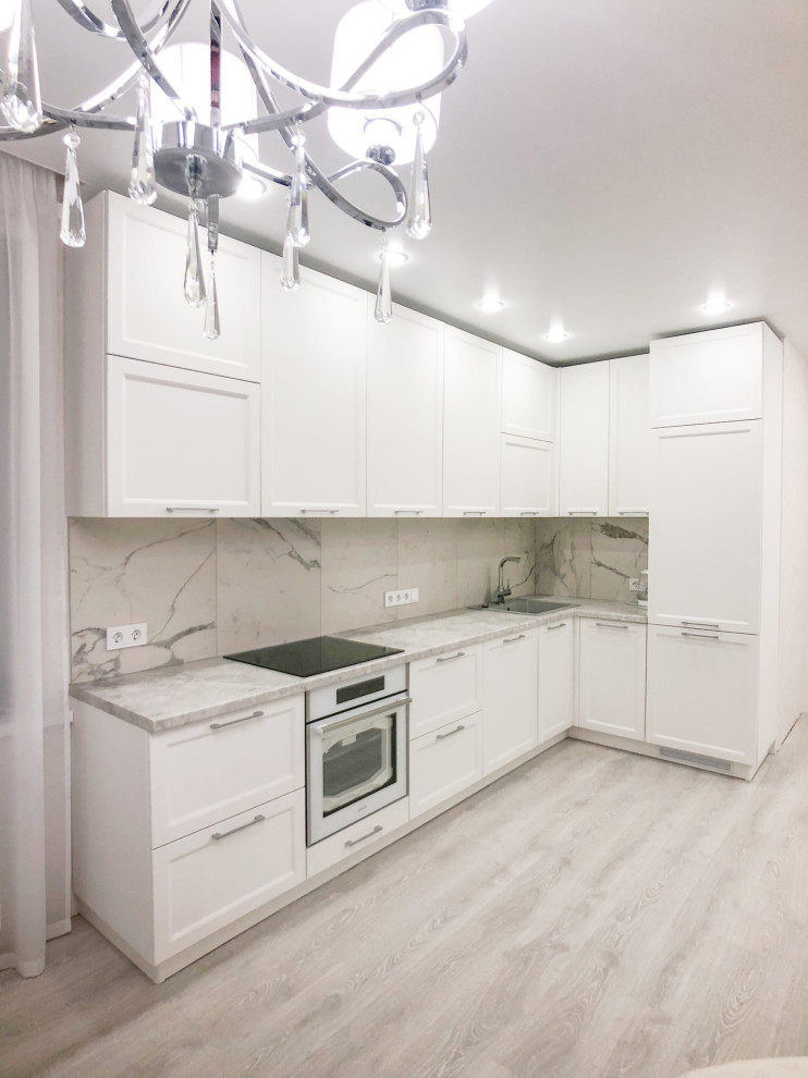 Обложка проекта: Кухня с белыми эмалевыми фасадами