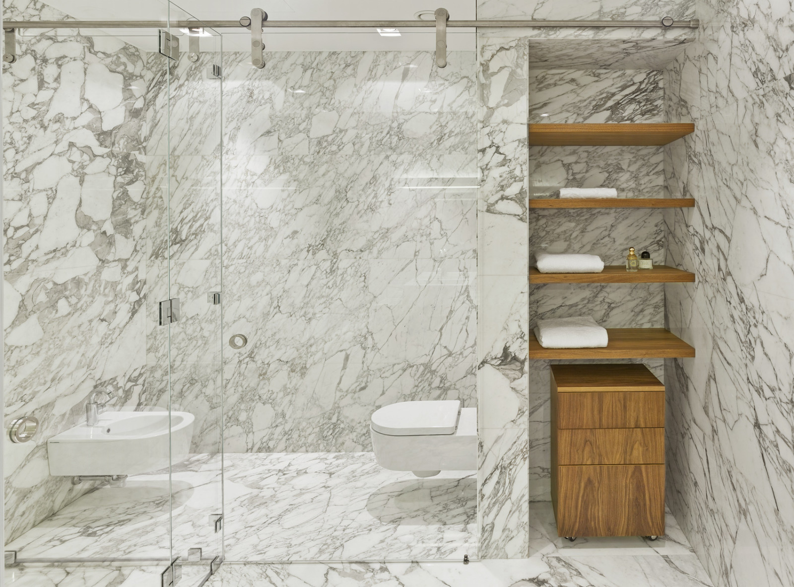 Квартира коллекционера в Crystal House