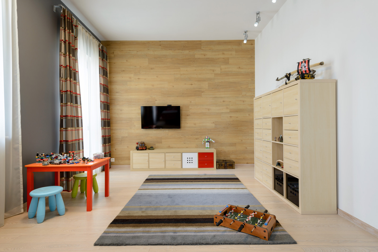 Современная квартира с Сибирским характером.