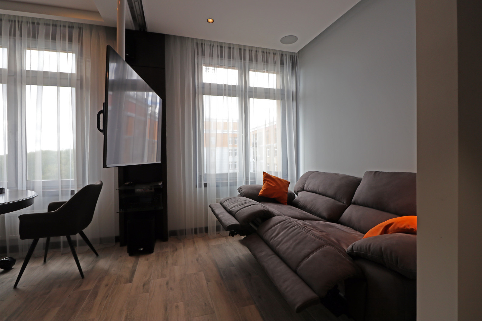 Квартира в Москве. Кухня-гостиная