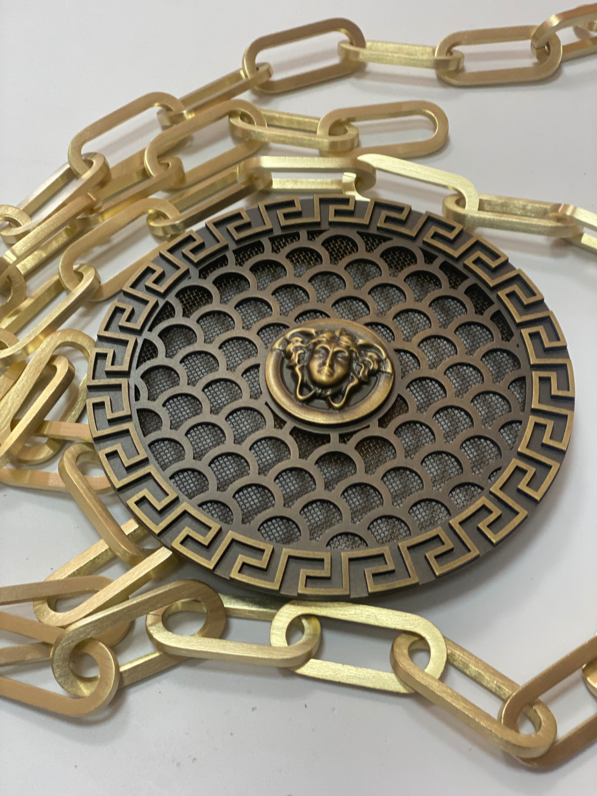 Декоративные решетки Versace