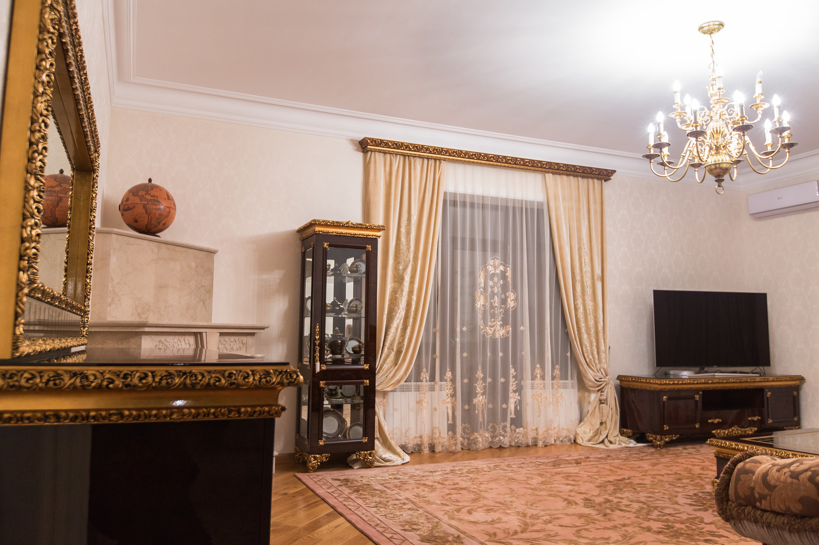 Гостиная в классическом стиле