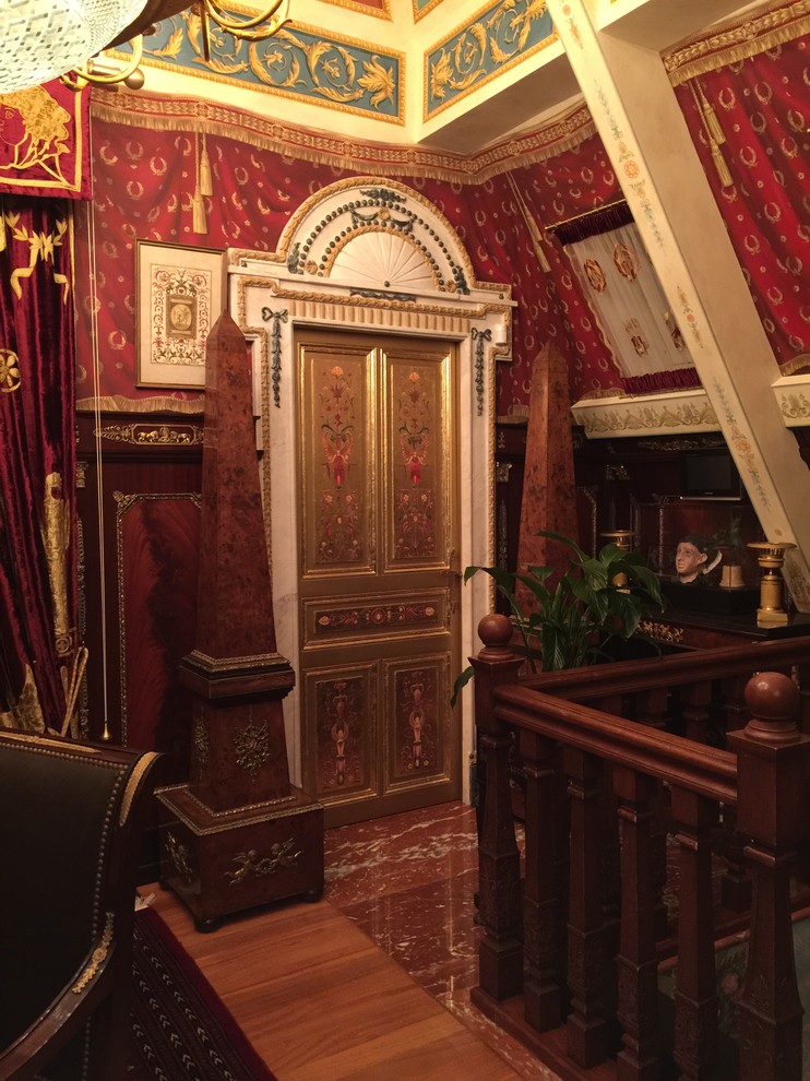 Обложка проекта: Роспись на двери. Франция