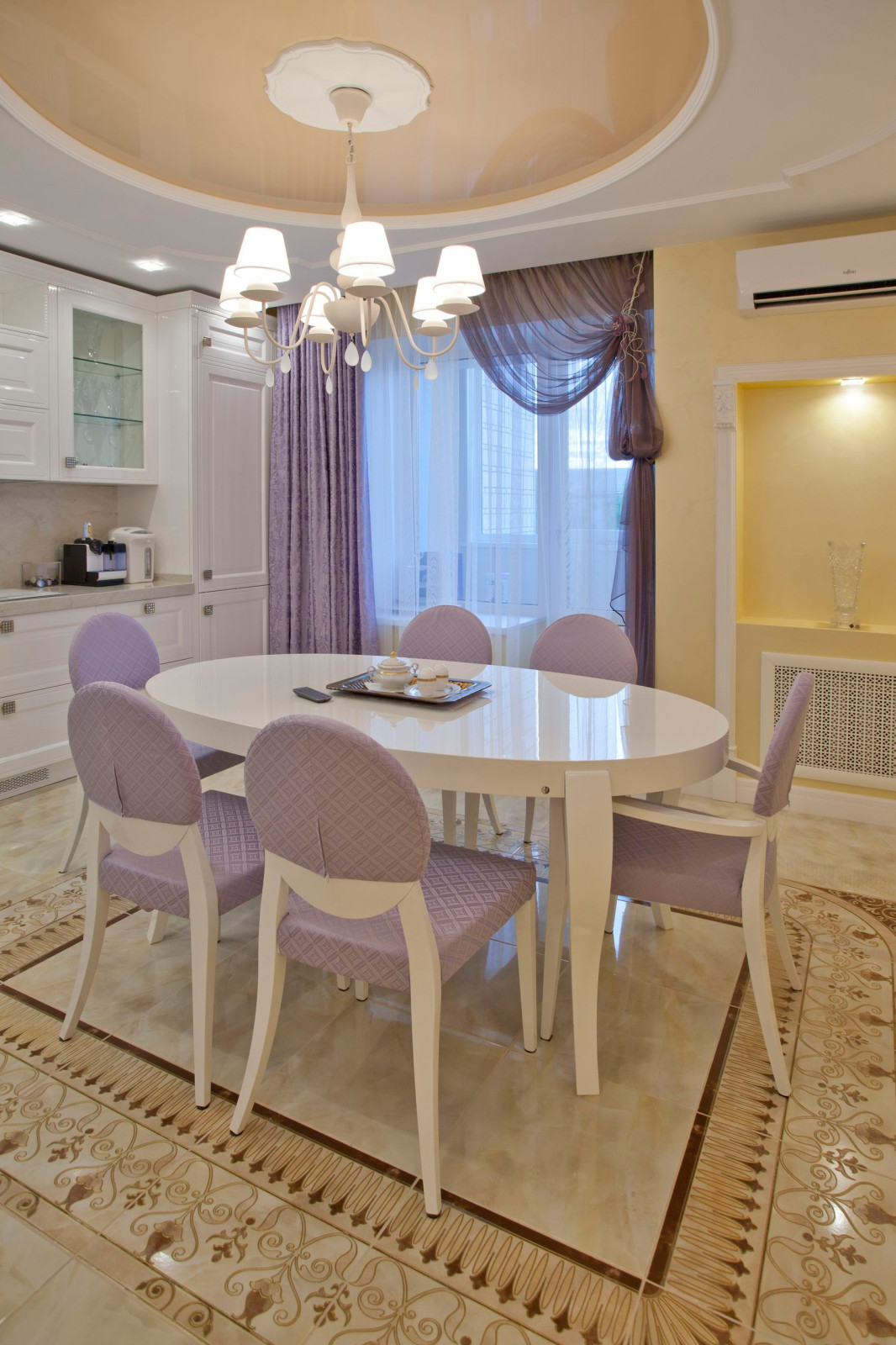 Квартира в классическом стиле. Романтичное настроение.