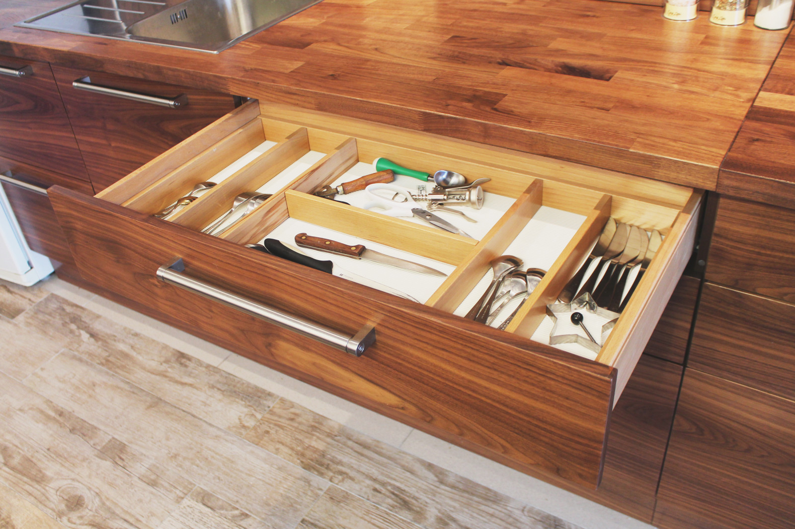 Кухня из американского ореха American walnut kitchen