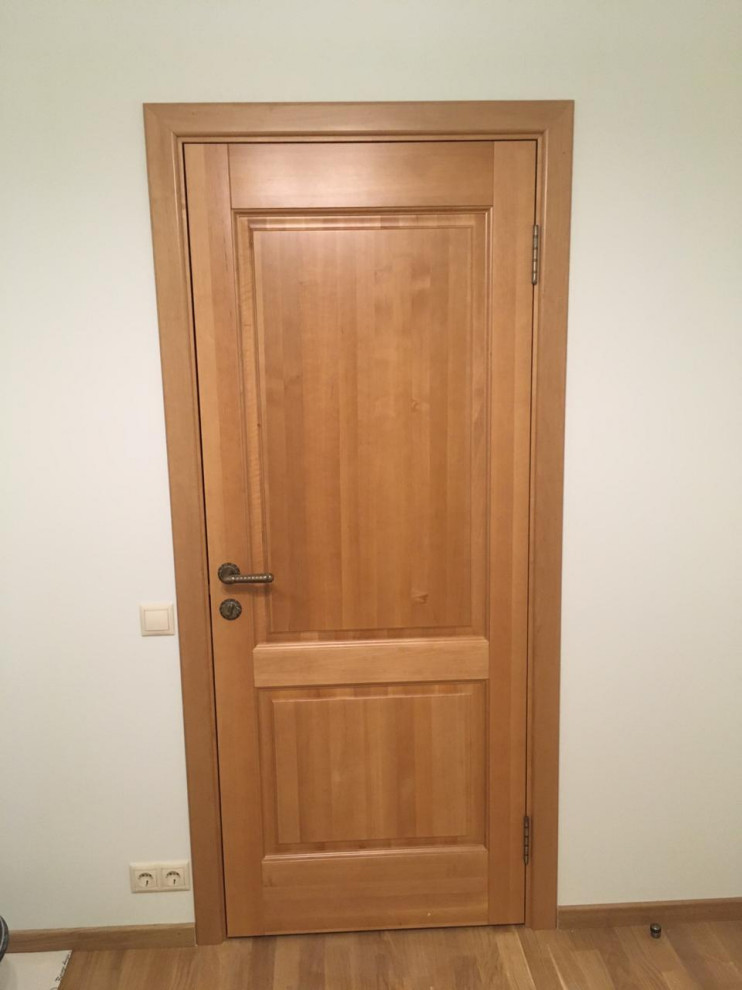 Двери из массива (фото работ с нескольких объектов)