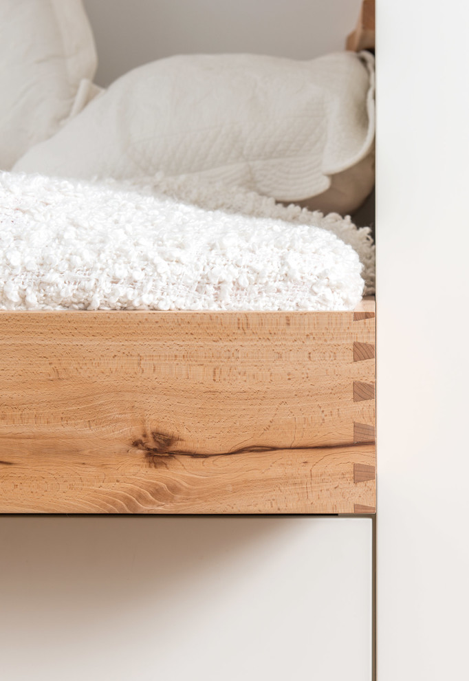 Houzz Германия: Встроенная мебель из 200-летнего бука на 40 кв.м