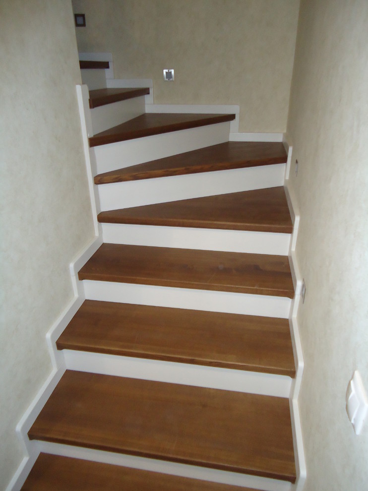 Комбинированная лестница ясень -сосна