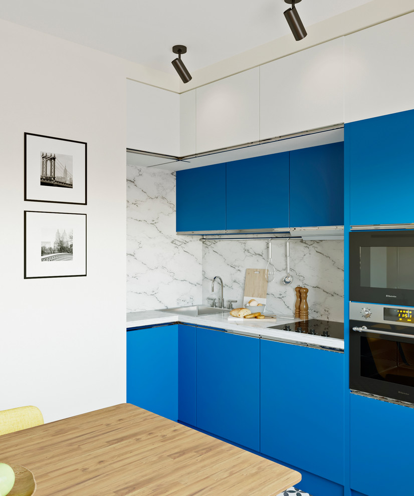 Много синего